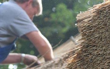 professional Leighton thatchers